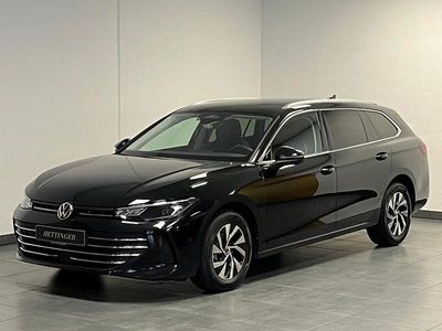 Schwarz Gebraucht 2024 VW Passat Business Limousine | 33.300 € (Fairer Preis)