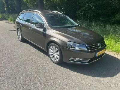 Gebraucht VW Passat Comfortline 122 PS (89 kW) 2012 Braun Kombi