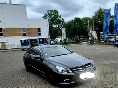 Gebraucht Mercedes 350 AMG 265 PS (194 kW) 2026 Grau Coupé