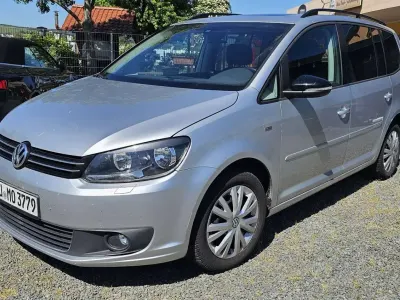 Gebraucht VW Touran Comfortline 105 PS (77 kW) 2012 Silber Van / Kleinbus