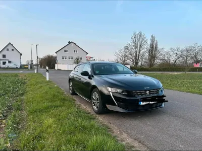 Gebraucht Peugeot 508 SW Allure 131 PS (96 kW) 2022 Schwarz Kombi