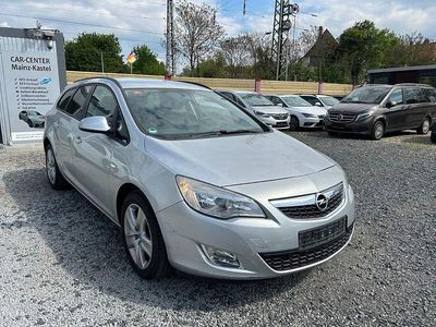Begagnad Opel Astra Design Edition 125 HK (91 kW) 2012 Silver Kombi