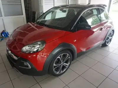 Używany Opel Adam Rocks Rocks S 150 KM (110 kW) 2018 Czerwony Hatchback