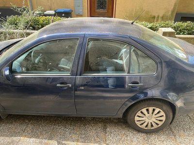 Second-hand VW Bora 100 CP (73 kW) 1998 Albastru Berlinǎ