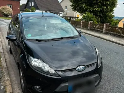 Gebraucht Ford Fiesta 95 PS (69 kW) 2009 Schwarz Kleinwagen