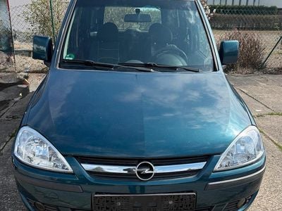 Begagnad Opel Combo 93 HK (68 kW) 2009 Grön Minibuss