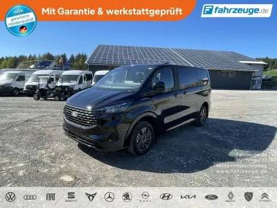 Nouă Ford Tourneo 170 CP (125 kW) 2026 Negru Monovolum