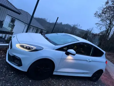 Gebraucht Ford Fiesta ST 200 PS (147 kW) 2021 Weiß Kleinwagen