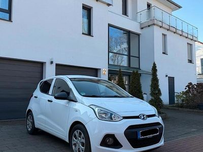 Usata Hyundai i10 67 CV (49 kW) 2016 Bianco Utilitaria