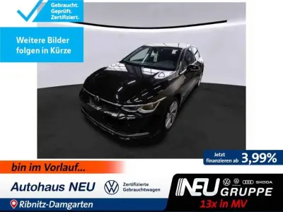 Gebraucht VW Golf VIII Style 131 PS (96 kW) 2024 Grenadillschwarz (metallic) Limousine