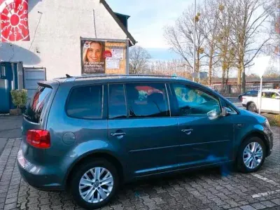 Gebraucht VW Touran Life 140 PS (102 kW) 2013 Grau Van / Kleinbus