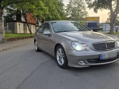 Gebraucht Mercedes C240 170 PS (125 kW) 2003 Grau Limousine