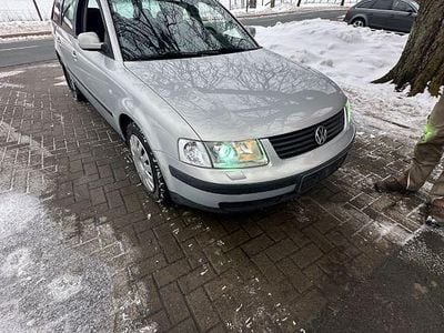 Gebraucht VW Passat Comfortline 102 PS (75 kW) 1999 Silber Limousine