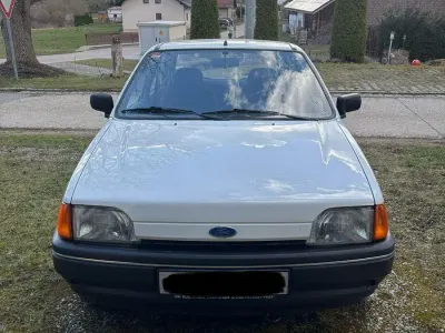 Brugt Ford Fiesta 50 HK (36 kW) 1992 Hvid Hatchback