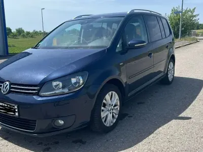 Gebraucht VW Touran Life 140 PS (102 kW) 2013 Blau Van / Kleinbus