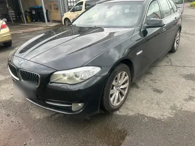 Gebraucht BMW 530 272 PS (200 kW) 2012 Schwarz Kombi