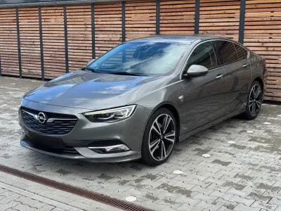Gebraucht Opel Insignia Dynamic 170 PS (125 kW) 2018 Grau Limousine
