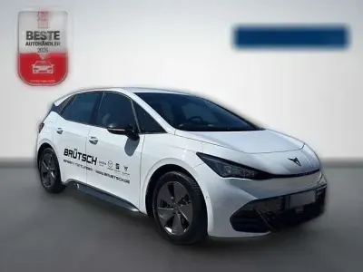 Gebraucht Cupra Born 150 kW (204 PS) 2022 Weiß metallic Kleinwagen
