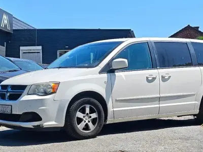 Gebraucht Dodge Grand Caravan 287 PS (211 kW) 2011 Weiß Van / Kleinbus