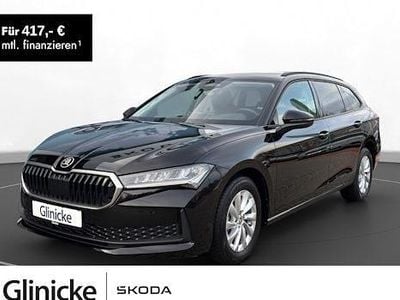 Gebraucht Skoda Superb Essence 150 PS (110 kW) 2025 Ebony schwarz metallic Kombi