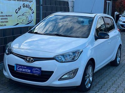 Weiß Gebraucht 2014 Hyundai i20 Edition Limousine | 11.200 € (Fairer Preis)
