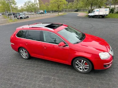 Gebraucht VW Golf VI Sportline 122 PS (89 kW) 2010 Rot Kleinwagen