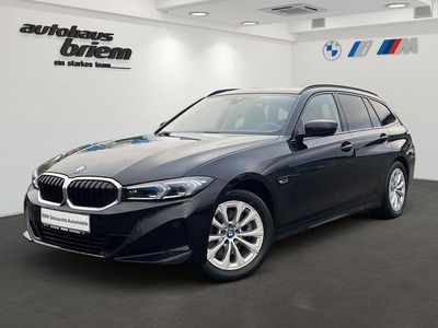 Saphirschwarz Gebraucht 2022 BMW 330e Sport Line Kombi | 34.800 € (Fairer Preis)