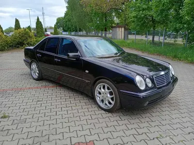 Gebraucht Mercedes E55 AMG AMG 280 PS (205 kW) 2000 Schwarz Limousine