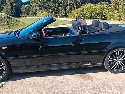 Schwarz Gebraucht 2003 BMW 318 Cabriolet Sport Line Cabrio | 5.250 € (Etwas zu teuer)