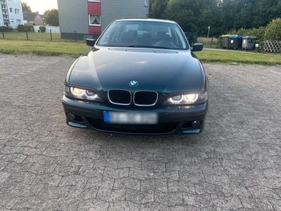 BMW 523