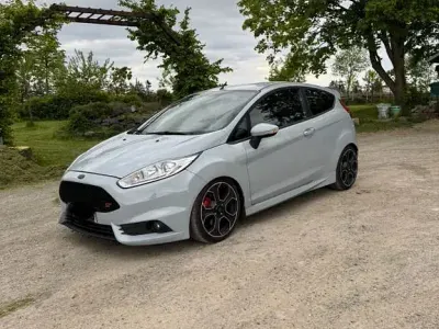 Gebraucht Ford Fiesta ST200 200 PS (147 kW) 2017 Grau Kleinwagen