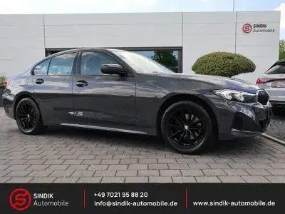 Gebraucht BMW 320 Shadowline 190 PS (139 kW) 2024 Grau Limousine