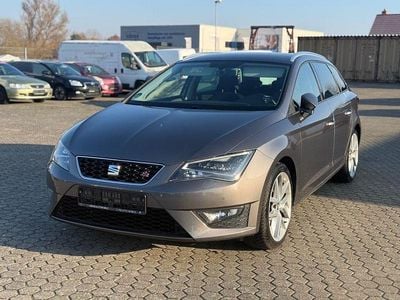 Grau Gebraucht 2016 Seat Leon ST FR Kombi | 11.990 € (Fairer Preis)