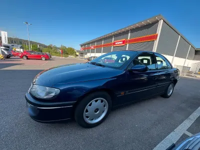 Gebraucht Opel Omega 136 PS (100 kW) 1995 Blau Limousine