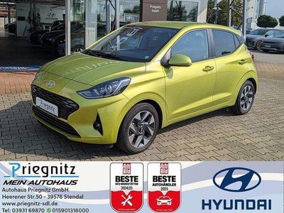 Gebraucht Hyundai i10 Style 63 PS (46 kW) 2024 Lucid lime Kleinwagen