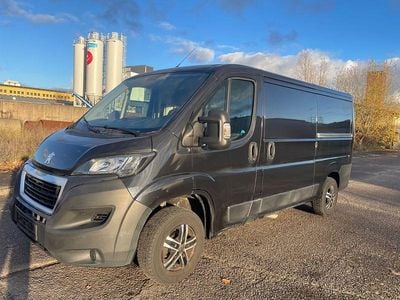 Schwarz Gebraucht 2019 Peugeot Boxer Van | 9.499 €