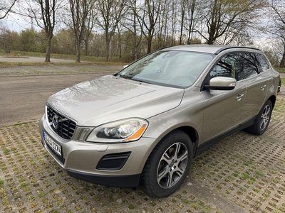 Gebraucht Volvo XC60 Momentum 230 PS (169 kW) 2012 Grau SUV