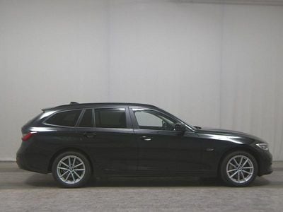 Gebraucht BMW 330e Advantage 252 PS (185 kW) 2021 Schwarz Kombi