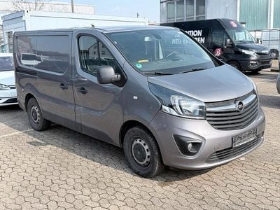 Gebraucht Opel Vivaro 145 PS (106 kW) 2018 Grau Van / Kleinbus