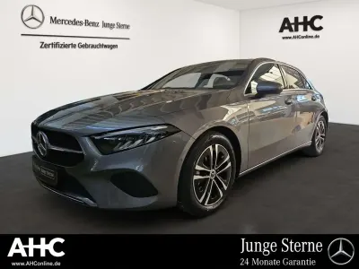 Gebraucht Mercedes A200 Progressive 163 PS (119 kW) 2025 Metalliclack mountaingrau Limousine
