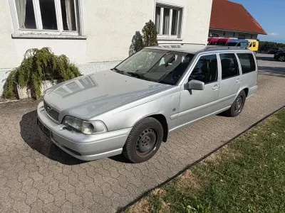 Gebraucht Volvo V70 140 PS (102 kW) 1998 Silber Kombi