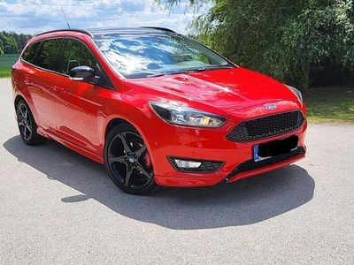 Usata Ford Focus Sport 125 CV (91 kW) 2015 Rosso Station wagon