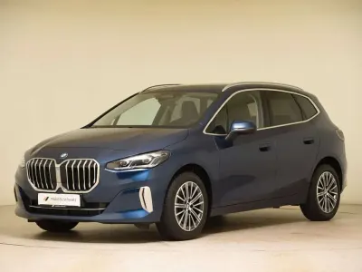 Gebraucht BMW 218 Luxury Line 150 PS (110 kW) 2024 Phytonicblau metallic Van / Kleinbus