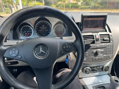 Gebraucht Mercedes 320 224 PS (164 kW) 2008 Schwarz Kombi