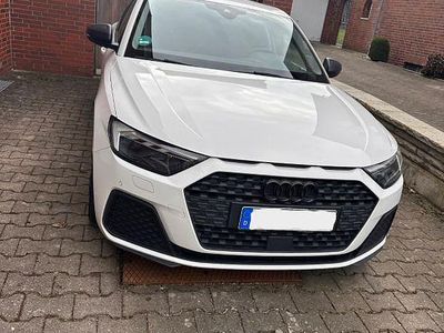 Gebraucht Audi A1 Sportback Ambiente 116 PS (85 kW) 2019 Weiß Kleinwagen