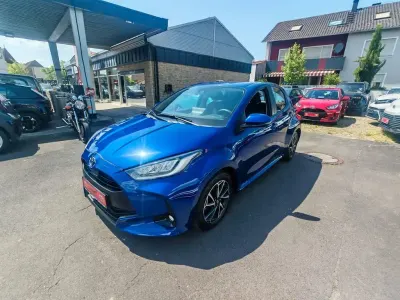 Gebraucht Toyota Yaris Team 125 PS (91 kW) 2023 Blau Kleinwagen