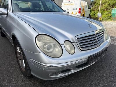 Usata Mercedes E220 150 CV (110 kW) 2006 Argento Berlina