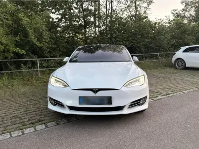 Gebraucht Tesla Model S 386 kW (525 PS) 2018 Weiß Kleinwagen