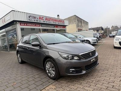Grau Gebraucht 2021 Peugeot 308 Allure Limousine | 8.400 € (Fairer Preis)