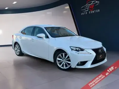 Gebraucht Lexus IS300h 181 PS (133 kW) 2014 Weiß Limousine